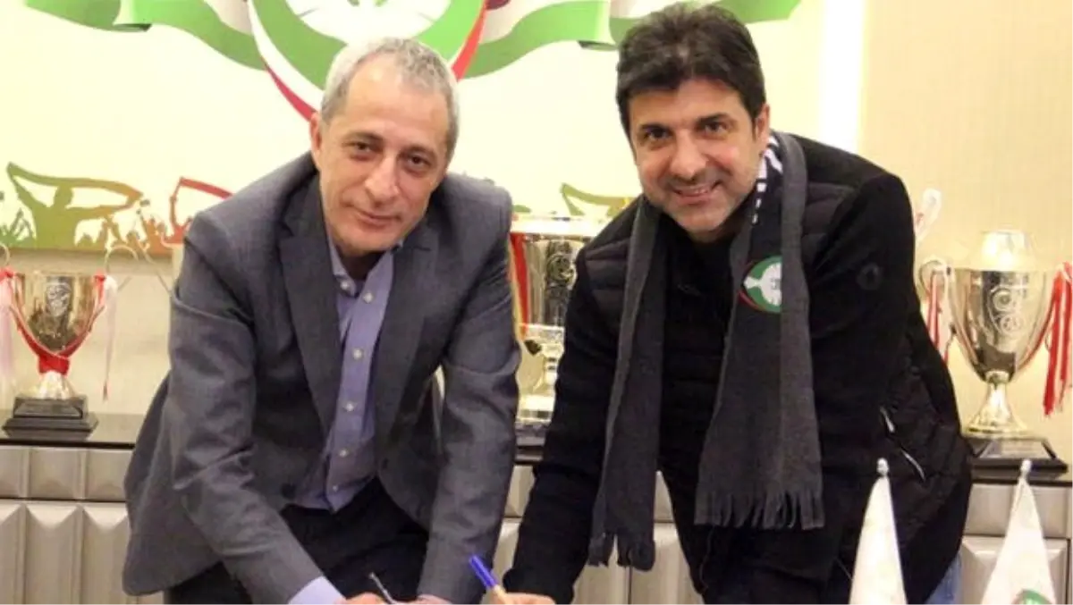 Oktay Derelioğlu Amedspor\'la sözleşme imzaladı