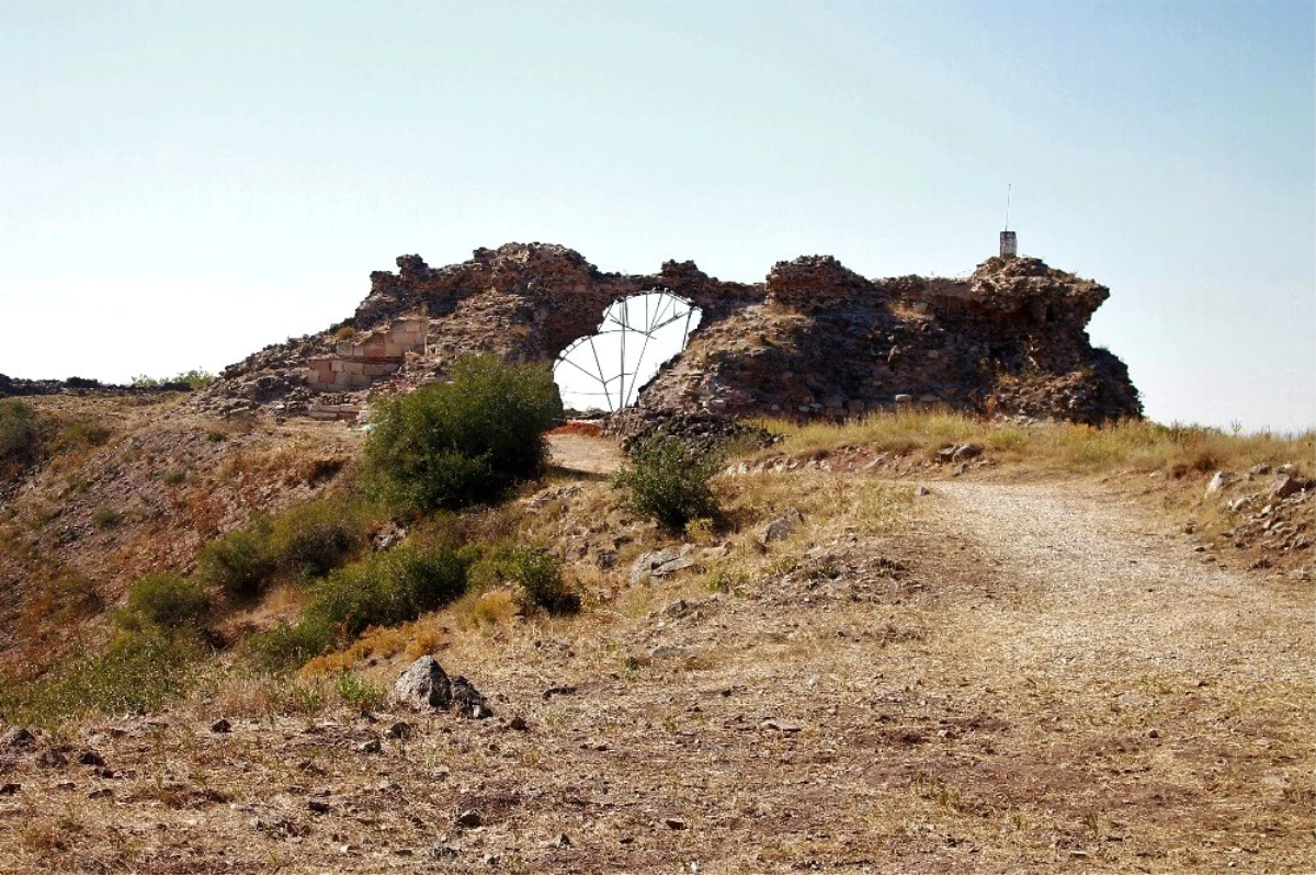 (Özel) Osmanlı\'nın ilk fethettiği kale turizme açılmalı