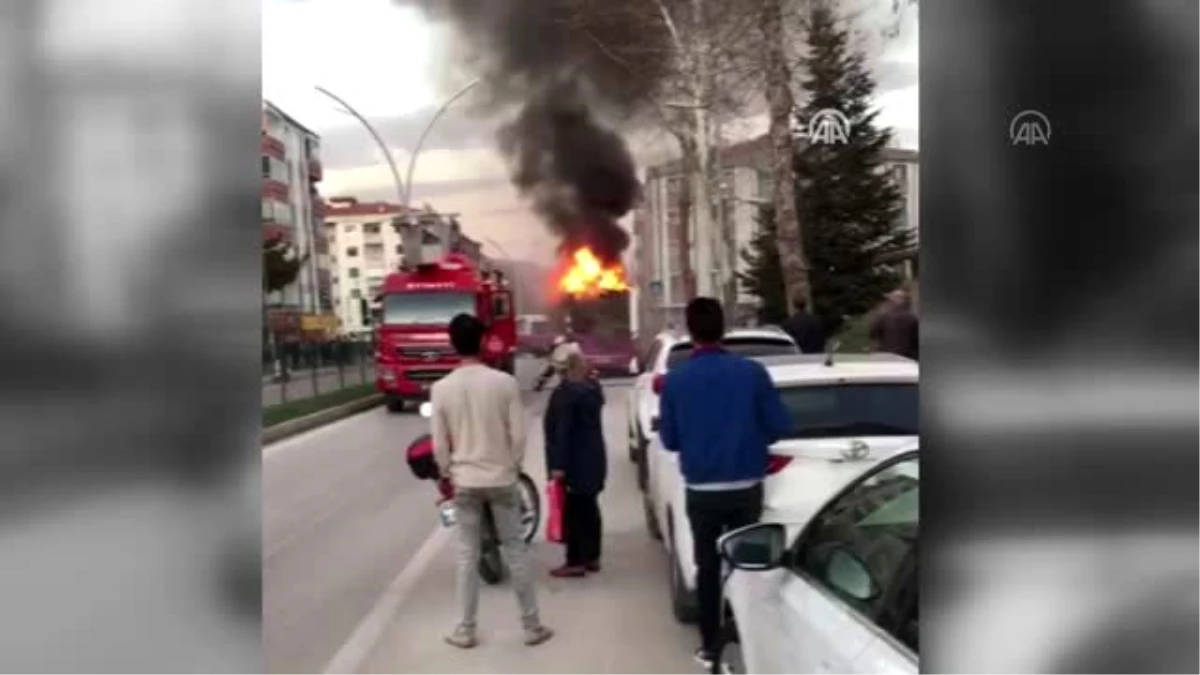 Turhal\'da halk otobüsünde yangın