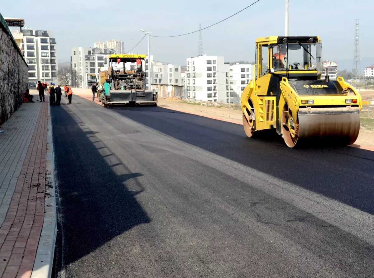 Yeni Açılan Yollar Asfaltlandı