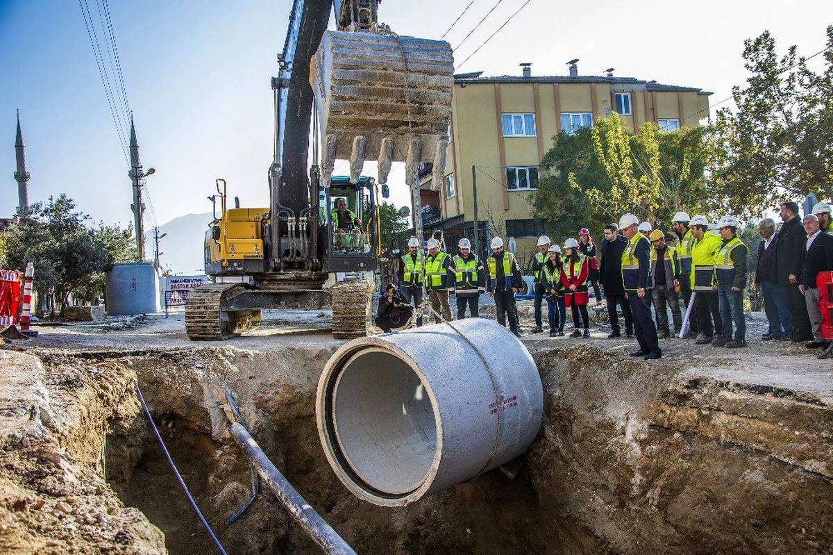 3 mahalleye 223 kilometre altyapı hattı