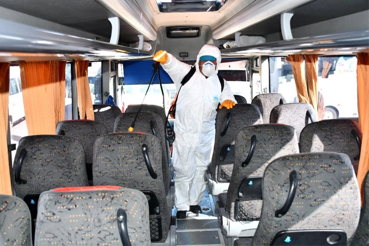 Aksaray\'da öğrenci ve işçi servisleri dezenfekte edildi