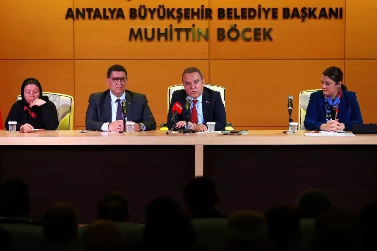 Başkan Böcek: " 2023 yılı sonuna kadar alt yapıya 4 milyar 160 milyon TL\'lik yatırım yapacağız"