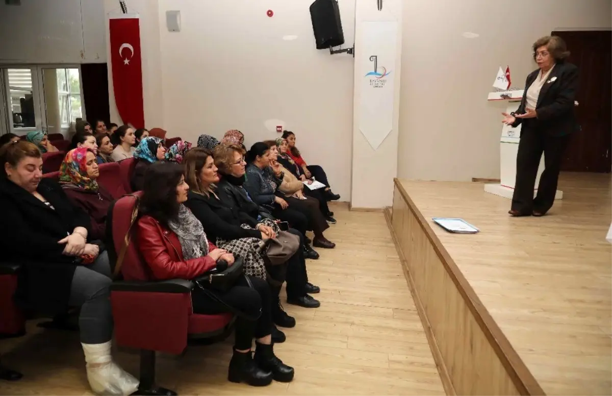 Bayraklı\'da kadın hakları seminerde ele alındı