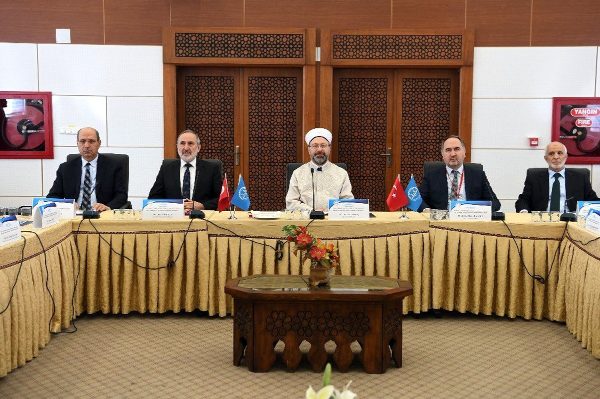 Diyanet işleri Başkanı Erbaş: "İslam\'a uygun, özgün bir sigorta modelini inşa etmek vazgeçilmez bir...