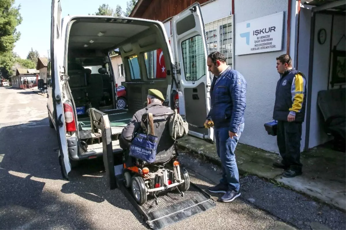 Engelli tamir istasyonu vatandaşları yolda bırakmayacak