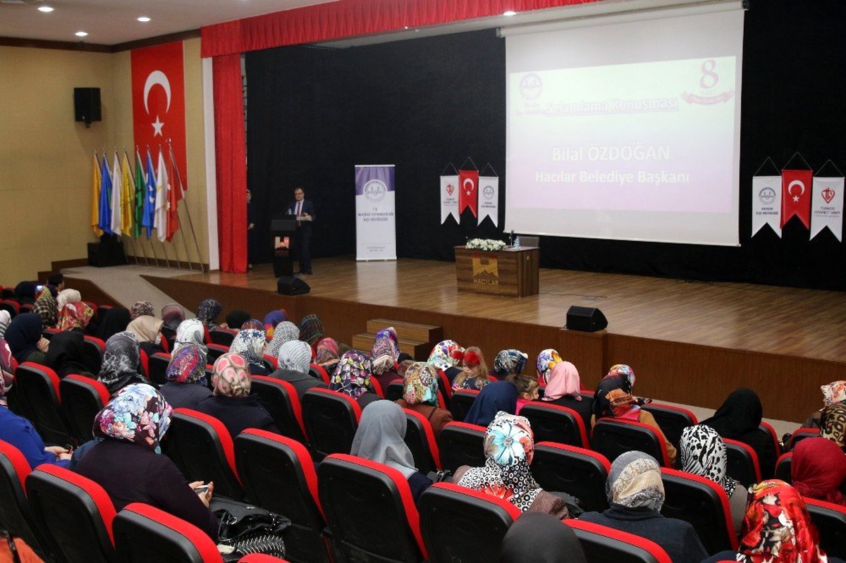 Hacılar\'da "Medeniyetin inşasında kadın ve üretim" programı düzenlendi