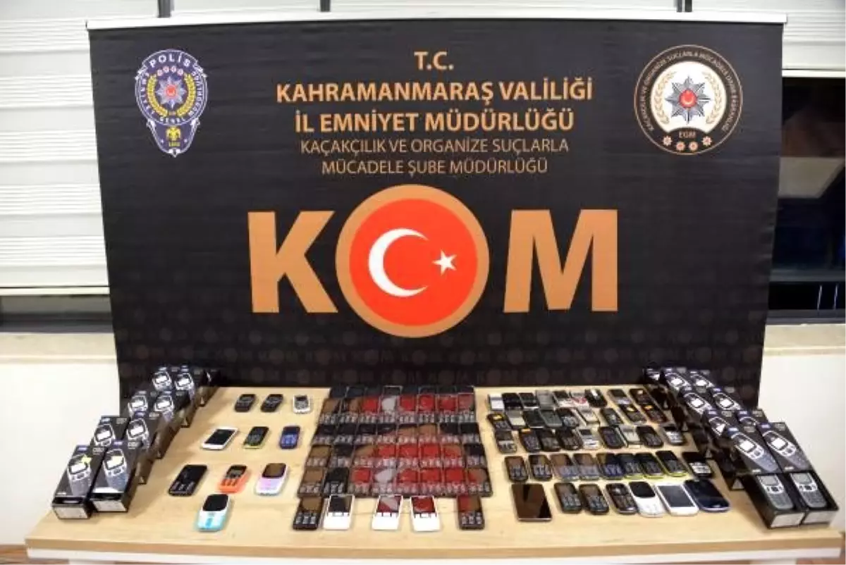 Kargolardan kaçak cep telefonu çıktı