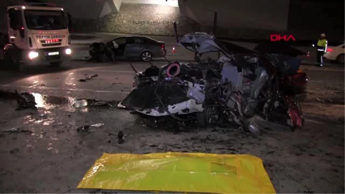 Konya\'da 2 otomobil kafa kafaya çarpıştı: 2\'si uzman çavuş, 3 kişi hayatını kaybetti