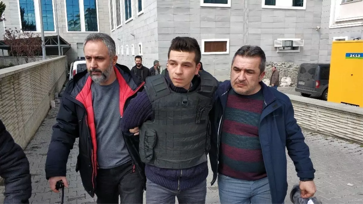 MHP İlçe Başkanı Demirci\'nin eşini oğlunun düğününde öldüren sanığa 25 yıl hapis