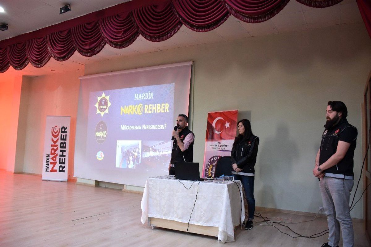 Nusaybin\'de \'uyuşturucu ile mücadele bilgilendirme\' konferansı