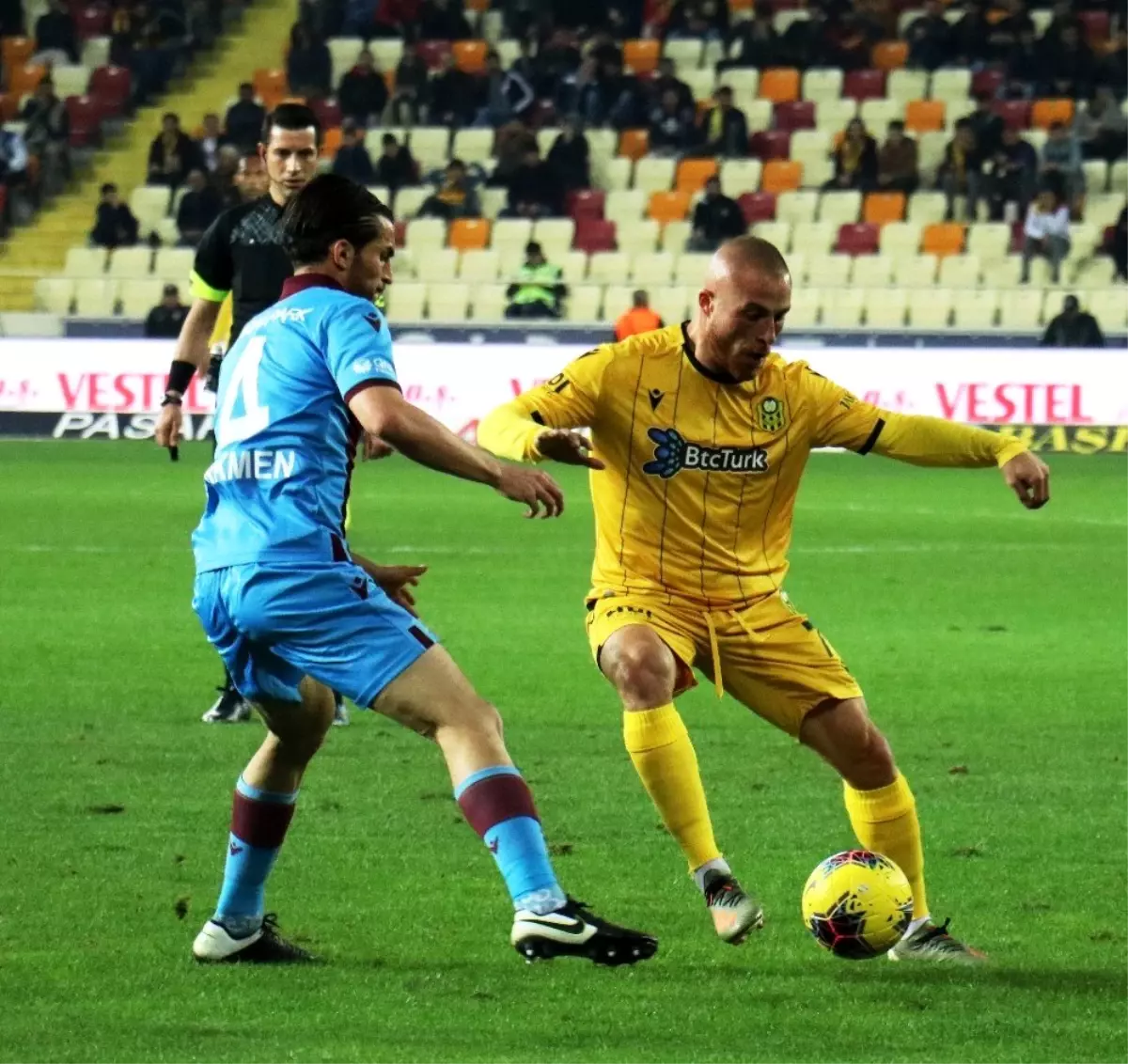 Süper Lig: Yeni Malatyaspor: 1 - Trabzonspor: 2 (İlk yarı)