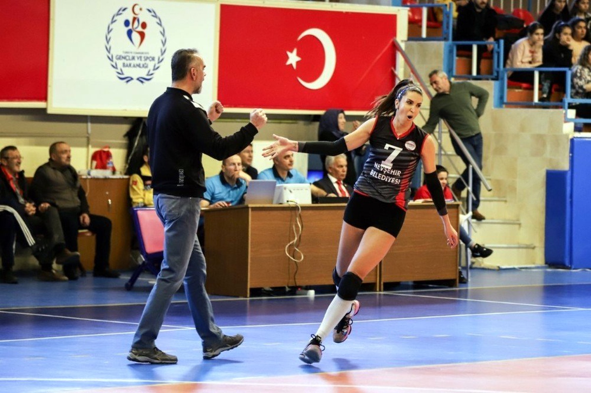 Voleybolda, Nevşehir Belediyespor\'un play-off rakipleri belli oldu