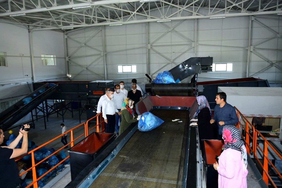 Yeşilyurt\'ta atık dönüşümü ile 25 bini aşkın ağaç kurtarıldı