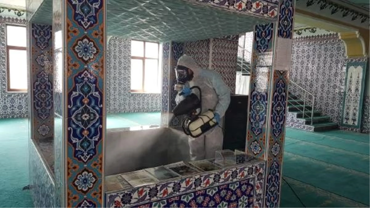 Ankara\'da camilerde cuma öncesi virüs temizliği
