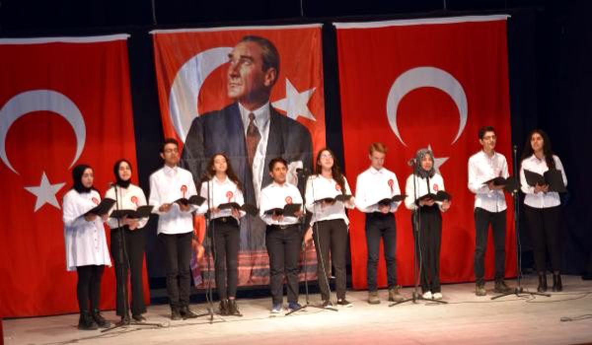 Bitlis\'te İstiklal Marşı\'nın kabulünün yıl dönümü kutlandı