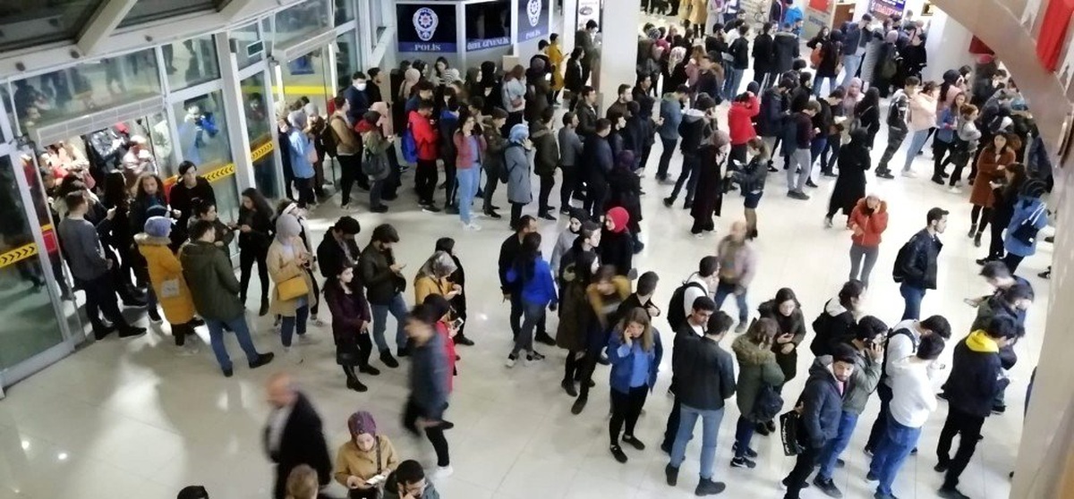 Erzincan\'da öğrenciler otogara akın etti