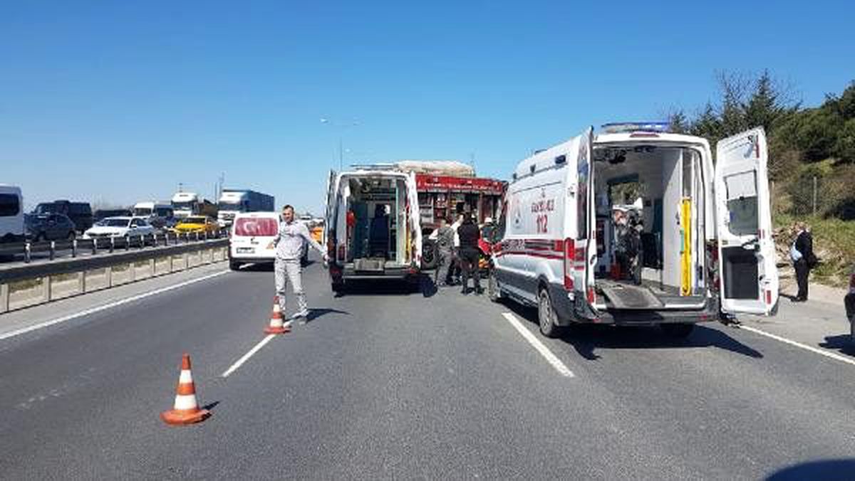 Eyüpsultan\'da minibüs kazası; 1 ölü 2 yaralı