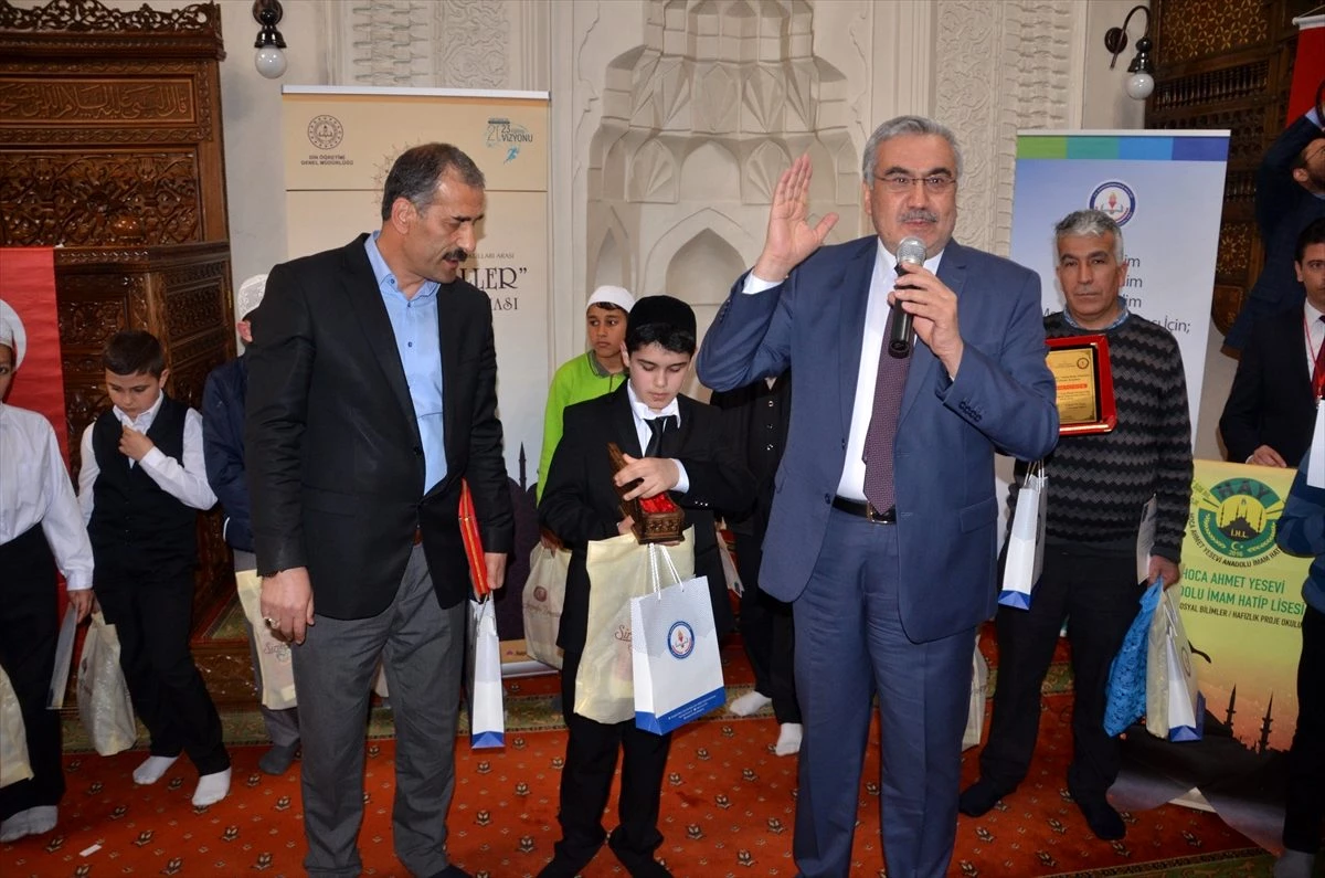 "Genç Bilaller Ezanı Güzel Okuma Yarışması" bölge finali Kahramanmaraş\'ta yapıldı