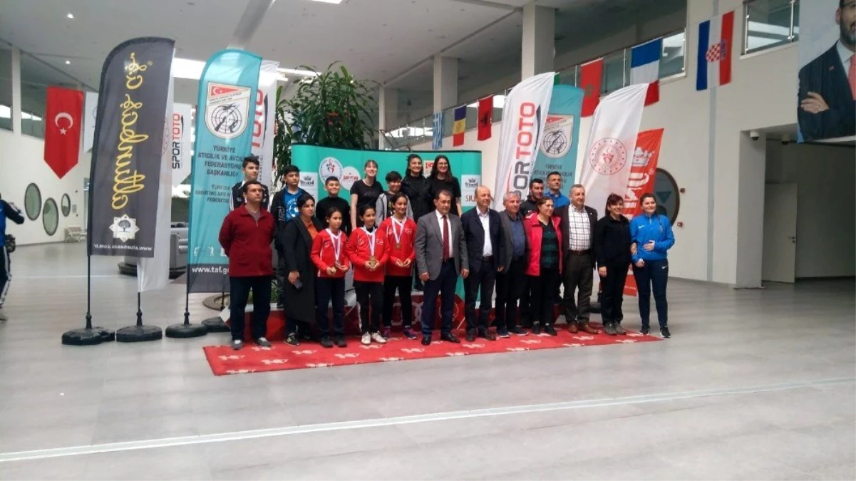 Havalı Silahlar Türkiye Şampiyonası\'nda Kayseri Takımı Türkiye Rekoru Kırdı