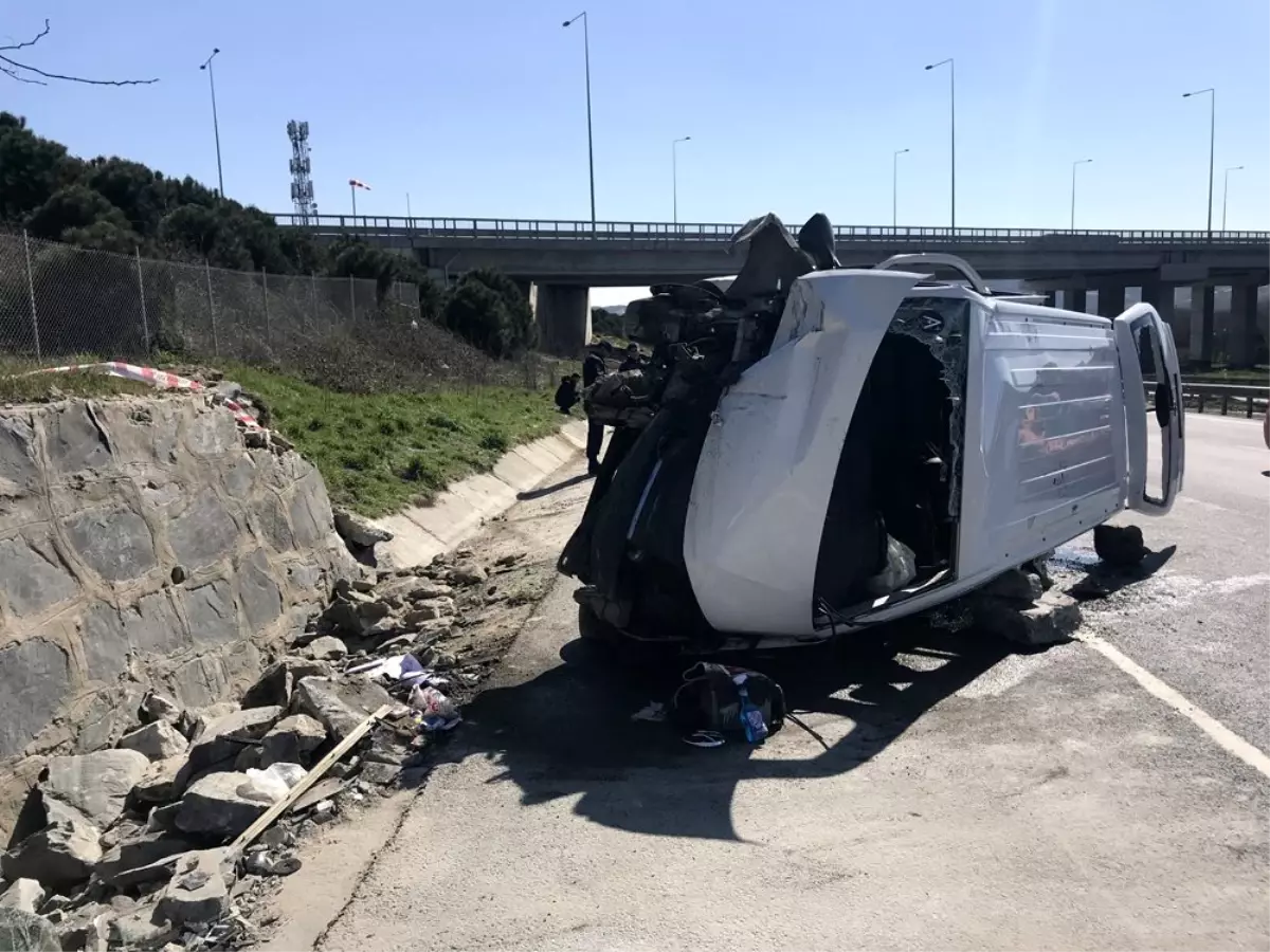 İstanbul Havalimanı yolunda feci kaza: 1 ölü 2 yaralı