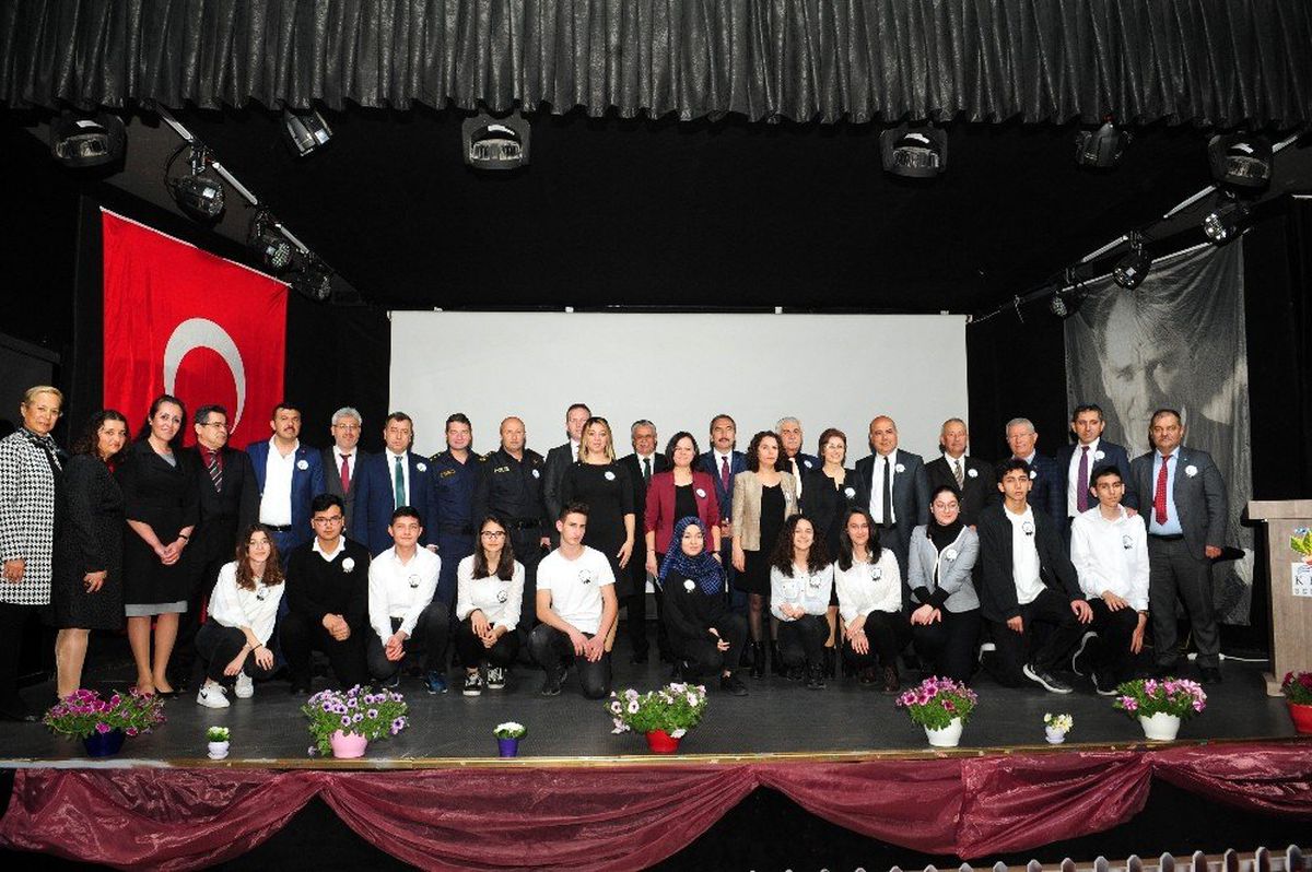 Kemer\'de Mehmet Akif Ersoy\'u anma programı düzenlendi