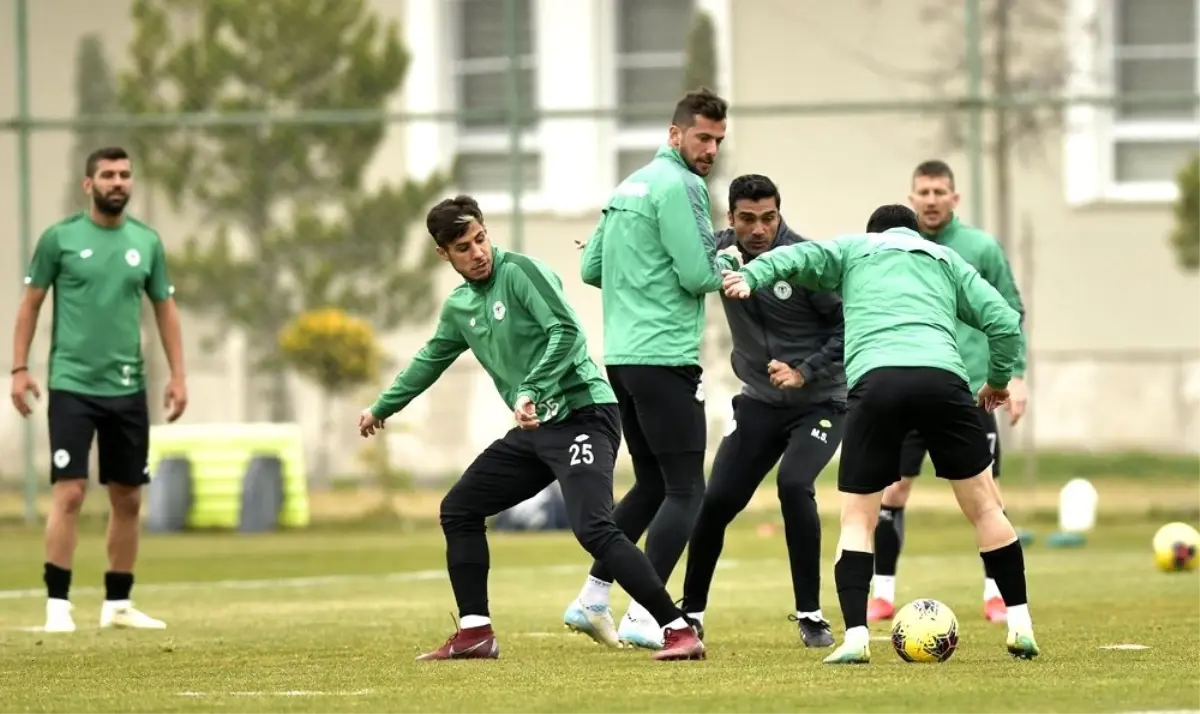 Konyaspor, Fenerbahçe hazırlıklarını sürdürüyor