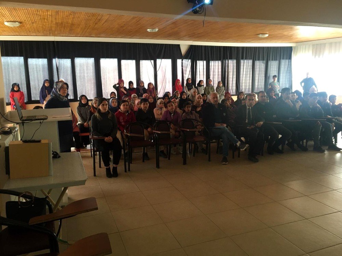 Öğrencilere korona virüsü, temizlik ve hijyen semineri verildi
