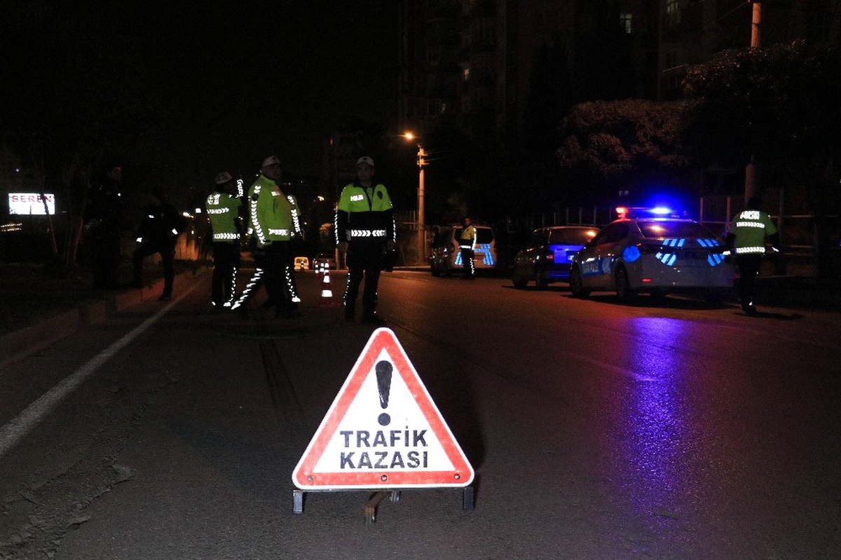 Panelvan\'ın çarptığı yaya hayatını kaybetti