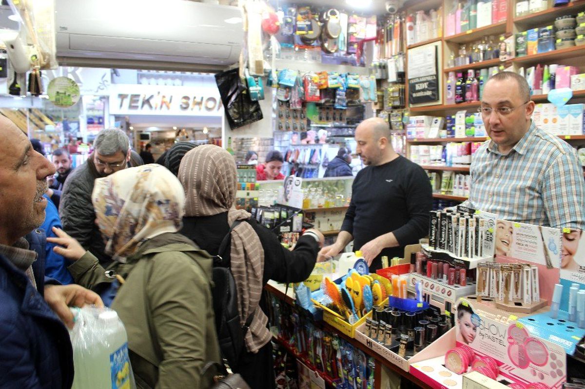 Tahtakale\'de Korona virüs nedeniyle kolonya satışları patladı