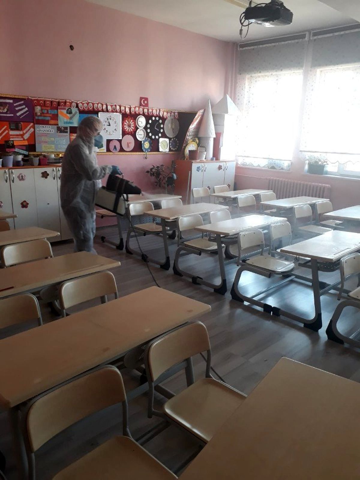 Tarihi kentte okullar dezenfekte edildi