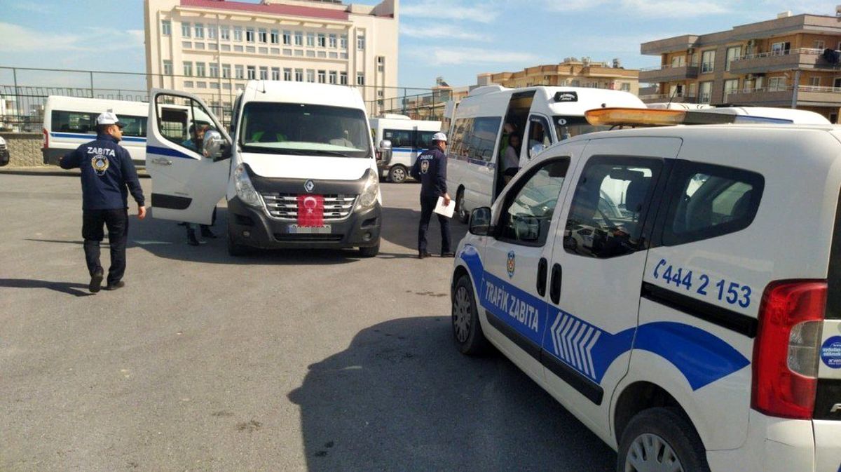 Tarsus\'ta toplu taşıma araçları denetleniyor