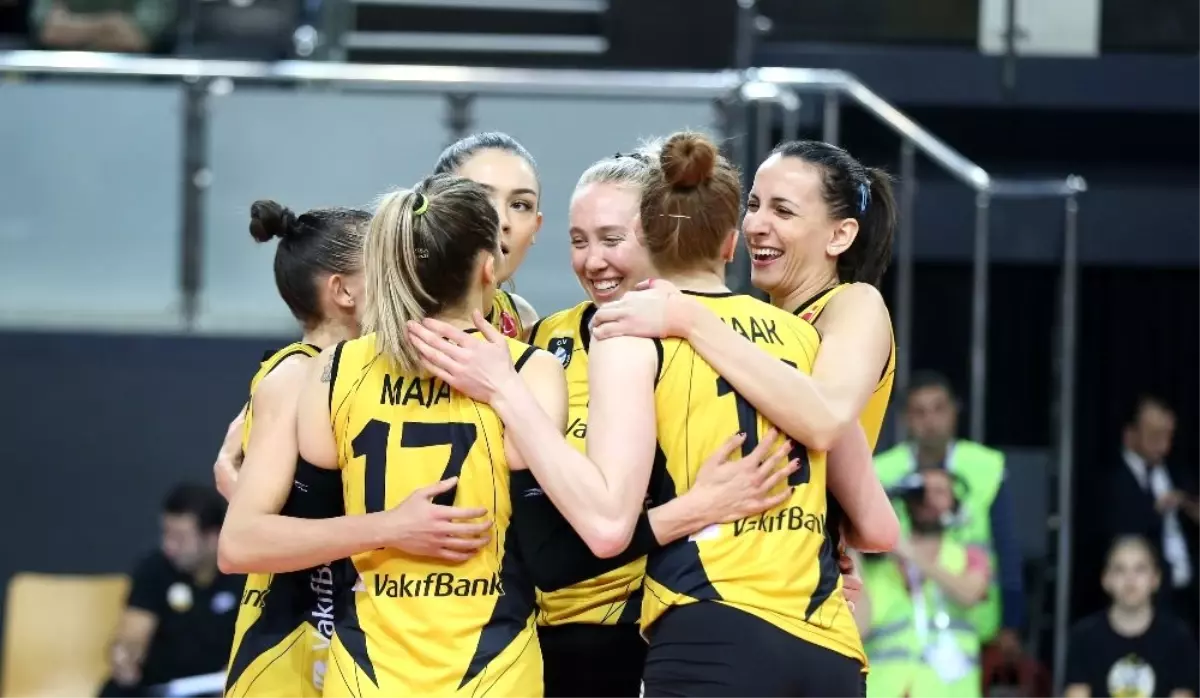 VakıfBank, üst üste sekizinci kez yarı finalde