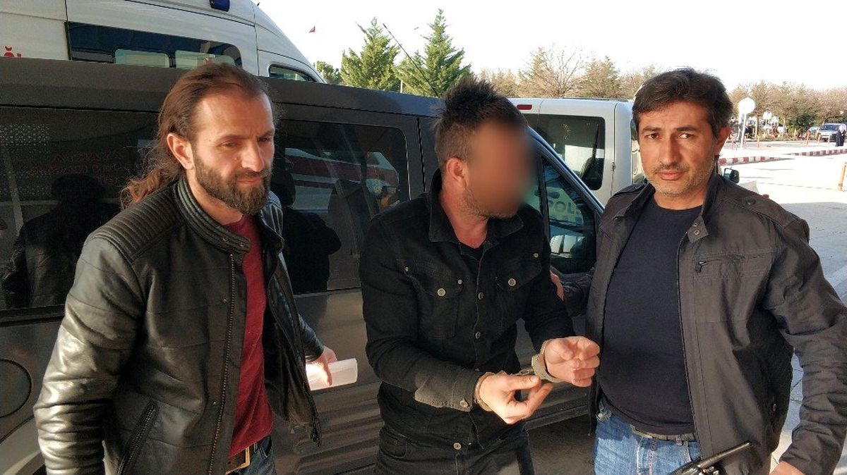 Yurt dışında iş vaadiyle dolandırıcılık iddiasına gözaltı