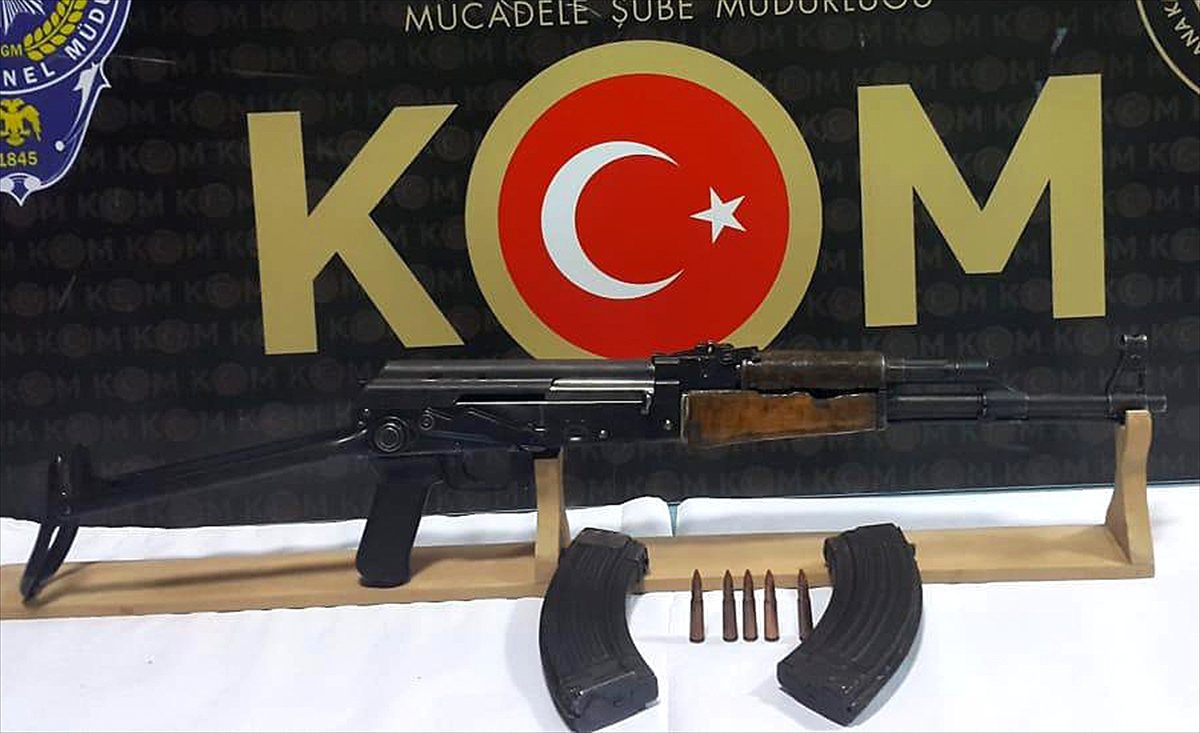 Adana\'da 2 kalaşnikof tüfek ele geçirildi