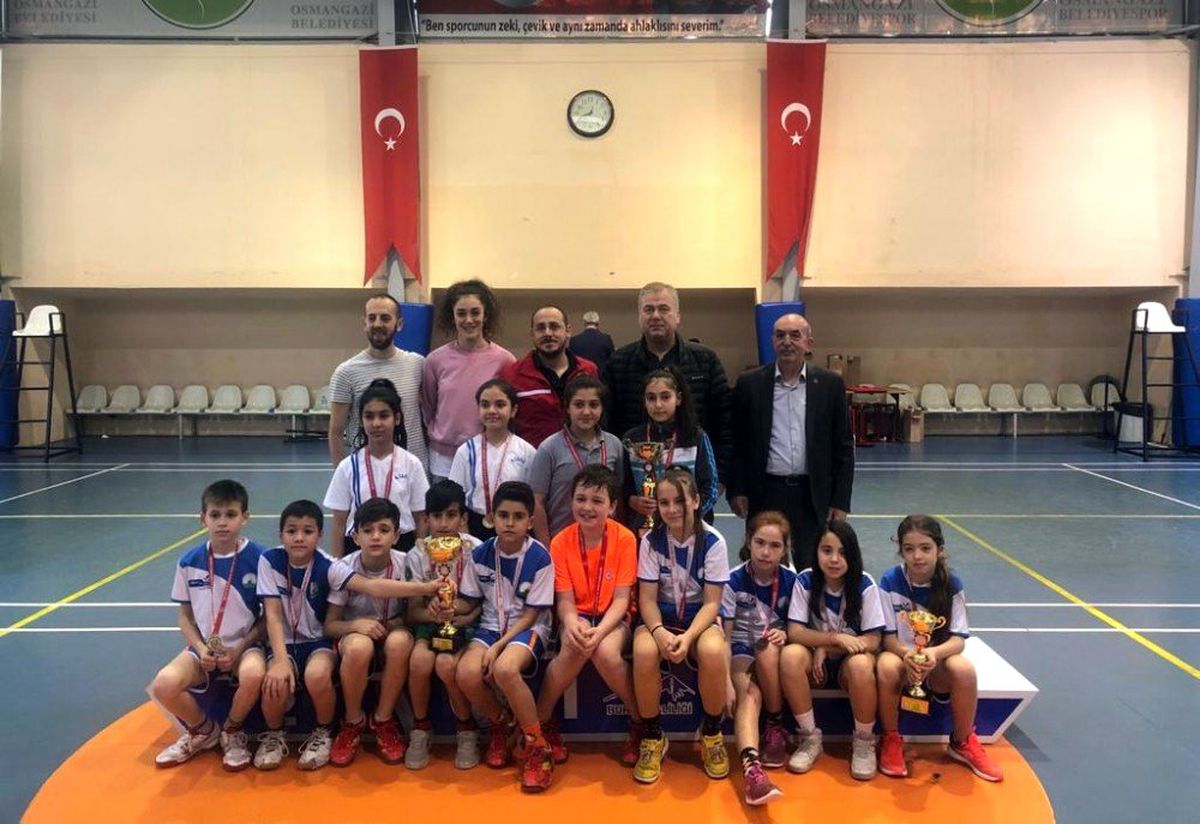 Badminton Akademi hız kesmiyor