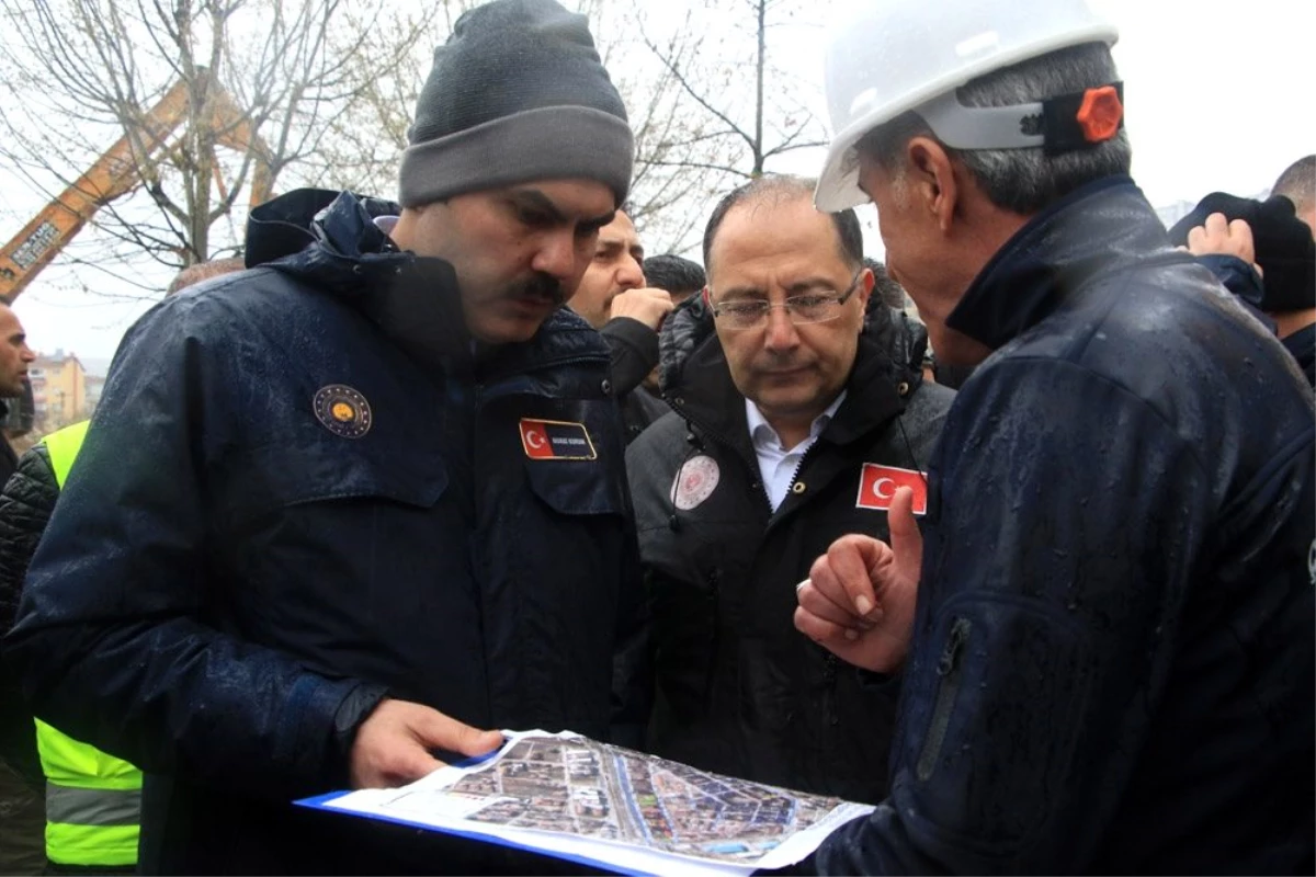 Bakan Kurum, Elazığ\'da incelemelerde bulundu