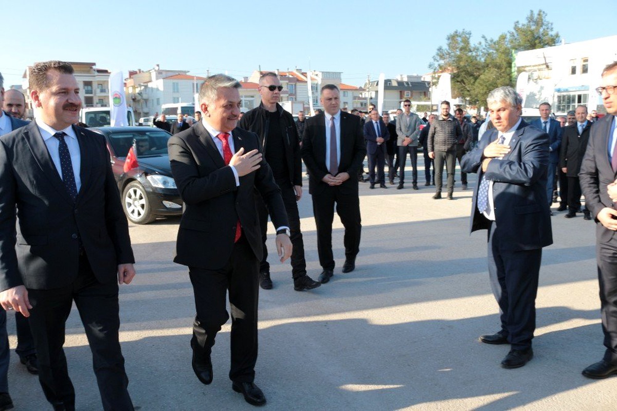 Balıkesir Valisi Yazıcı virüse karşı tedbirli