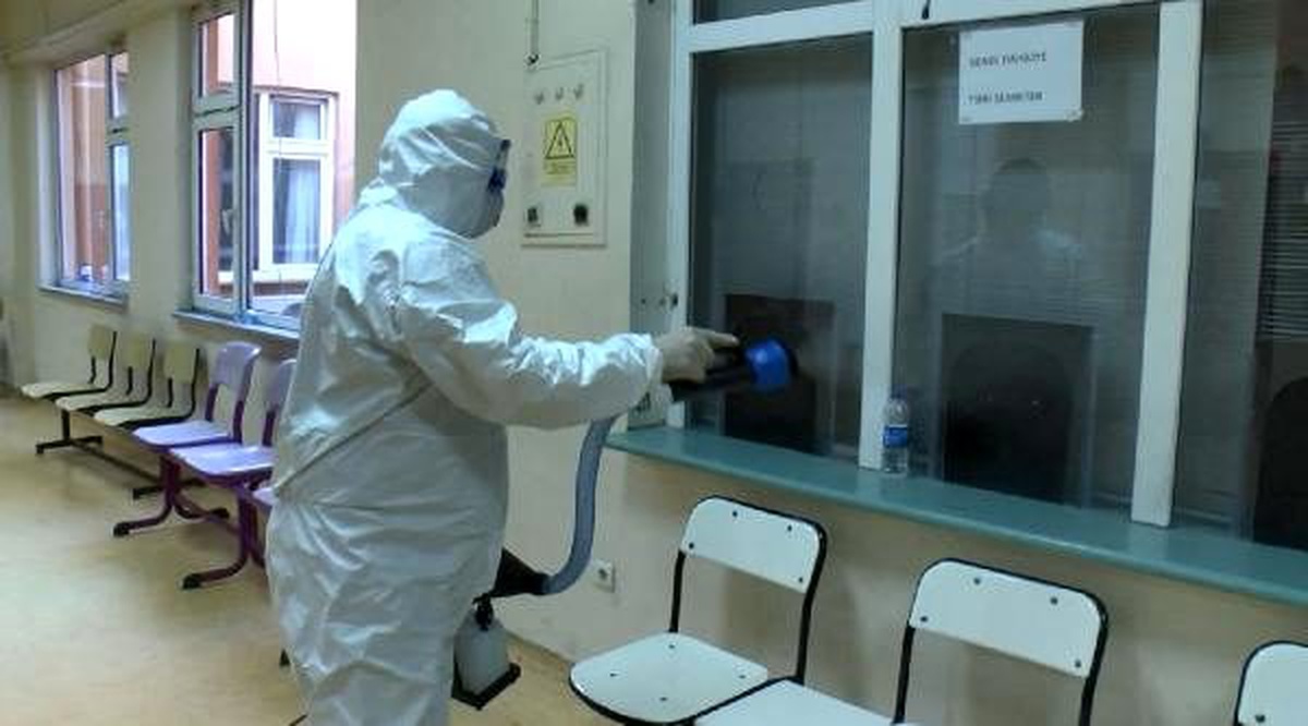 Cerrahpaşa Tıp Fakültesi Hastanesi\'nde dezenfekte çalışması