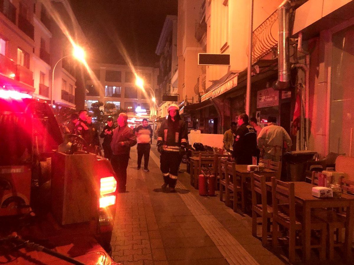 Dubalar itfaiye ve sağlık ekiplerine engel oldu