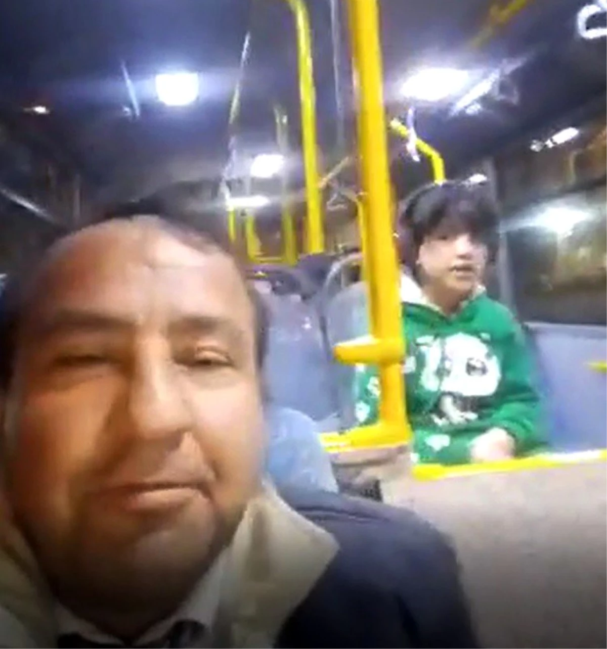 Engelli bir çocuk halk otobüsünde unutuldu