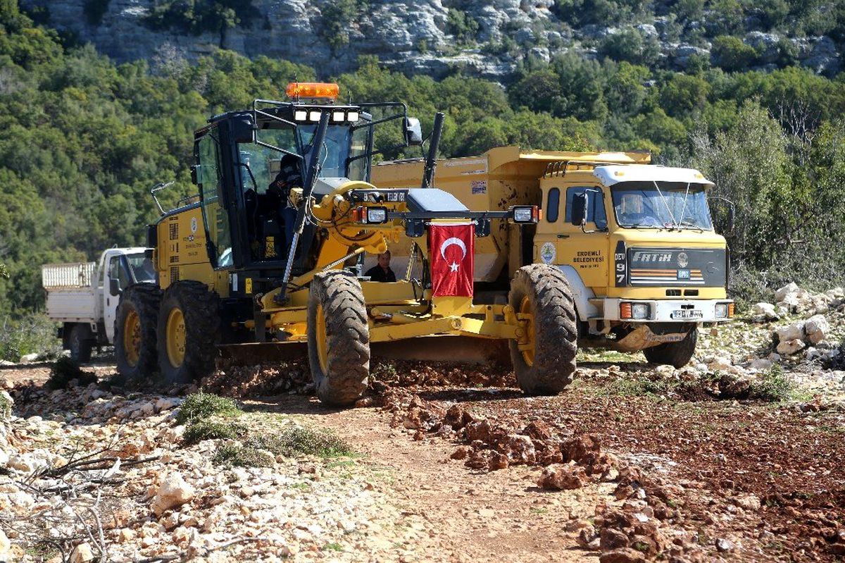 Erdemli\'de hayvancılıkla uğraşanların ulaşım sıkıntısı çözüldü