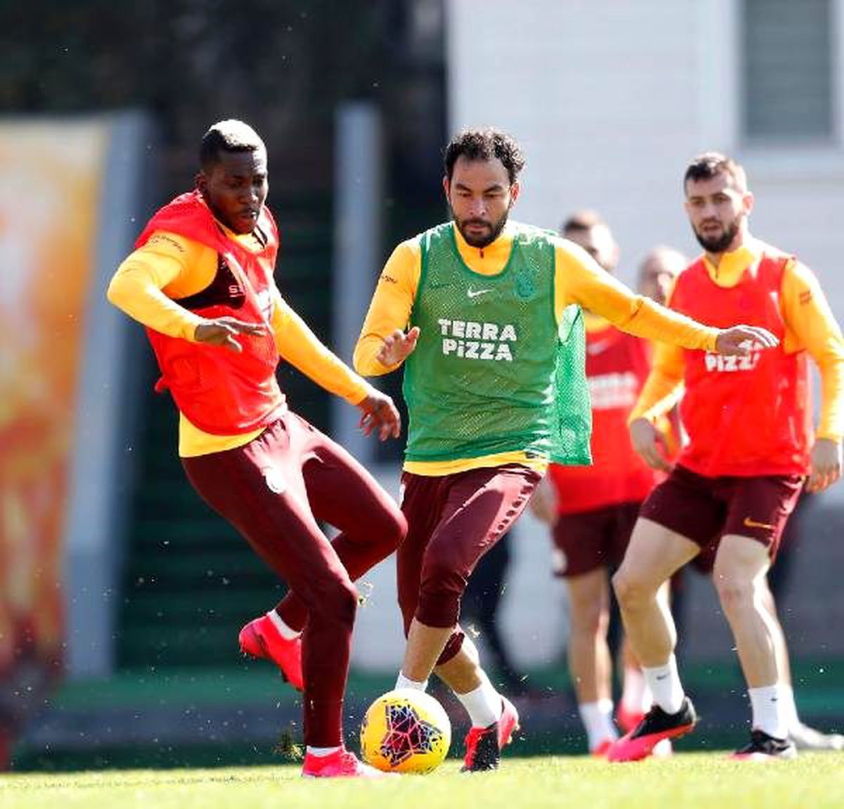 Galatasaray\'da Onyekuru takıma döndü