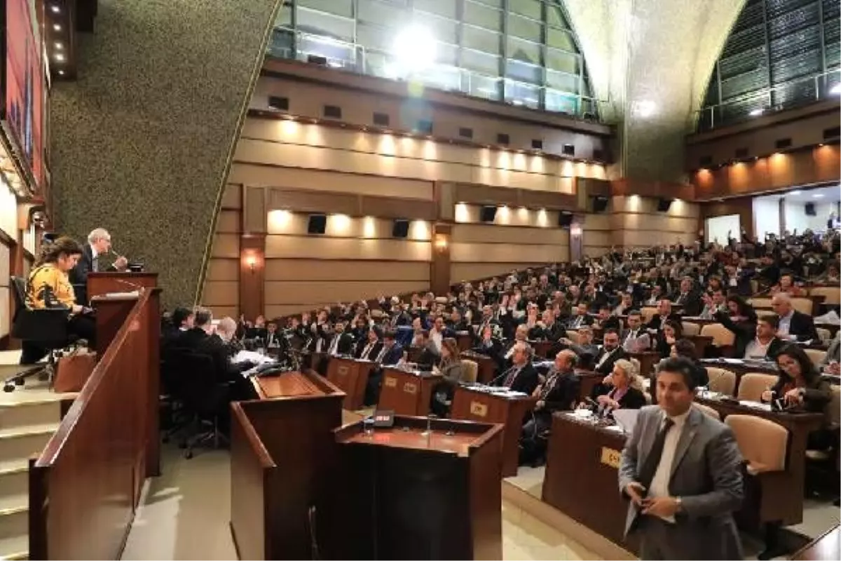 İBB Meclisi oy birliği ile karar aldı: Avcılar\'da binalar kat sayıları korunarak yenilenecek