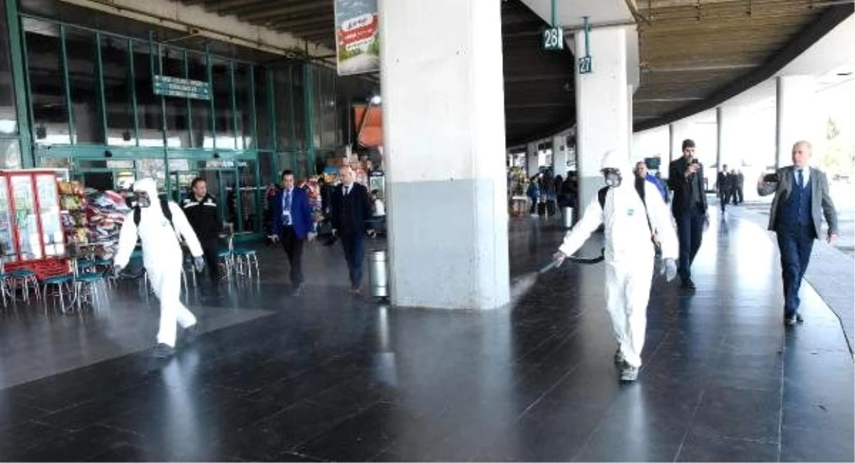 İzmir\'de otobüs terminali, dezenfekte edildi