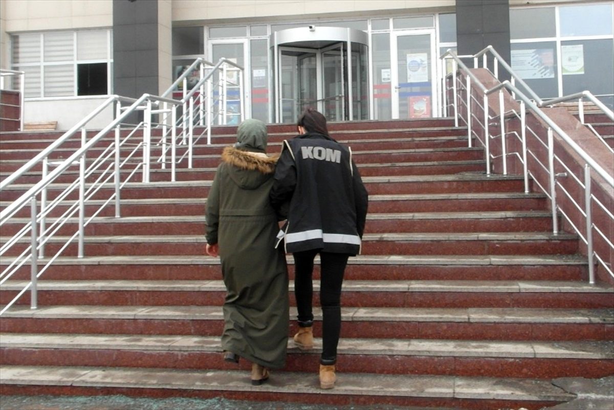 Kars\'ta FETÖ\'nün sözde bölge sorumlusu tutuklandı