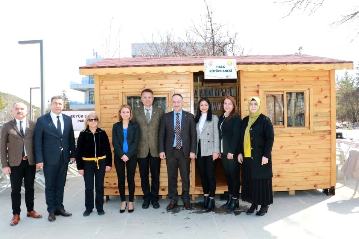 Kırıkkale Belediyesinden \'Açık Hava Kütüphanesi\'