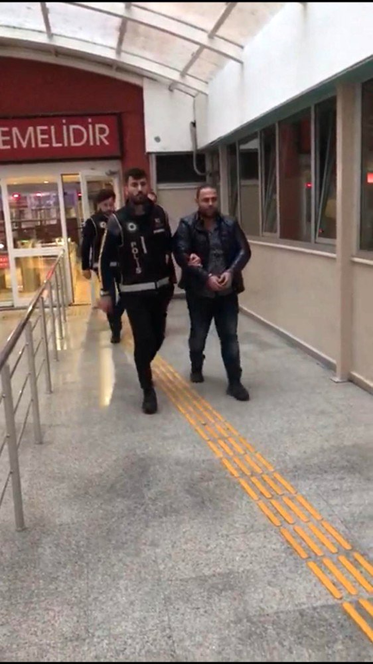 Kocaeli\'de 4 şahıs sahte belgelerle bankalardan 1 milyon 285 bin TL kredi çekti