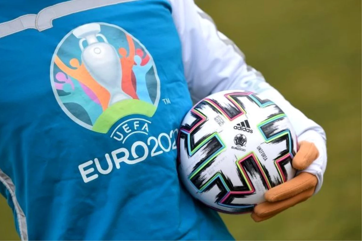 Koronavirüs (Covid-19): Daily Telegraph, UEFA\'nın Salı günü EURO 2020\'nin bir yıl ertelenmesini...