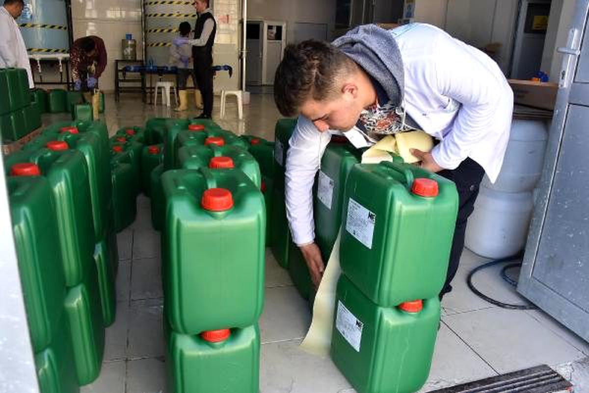 Lise öğrencileri günlük 30 ton dezenfektan üretiyor
